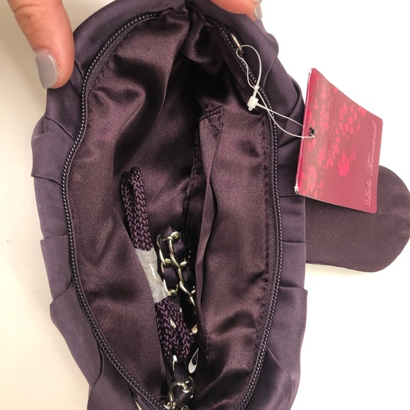 Purple clutch purse with sparkle clasp - Picture 4 of 6